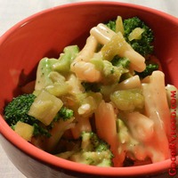 Queso Mac and Broccoli